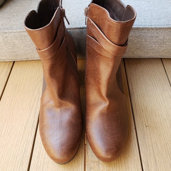 BNWoT AEROSOLES INVITATION rustic earthy brown (9) heel boots - Picture 2 of 8